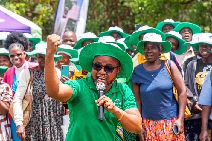 Benson Banda - Sales Manager for Southern Region of Malawi chanting the Malawian slogan